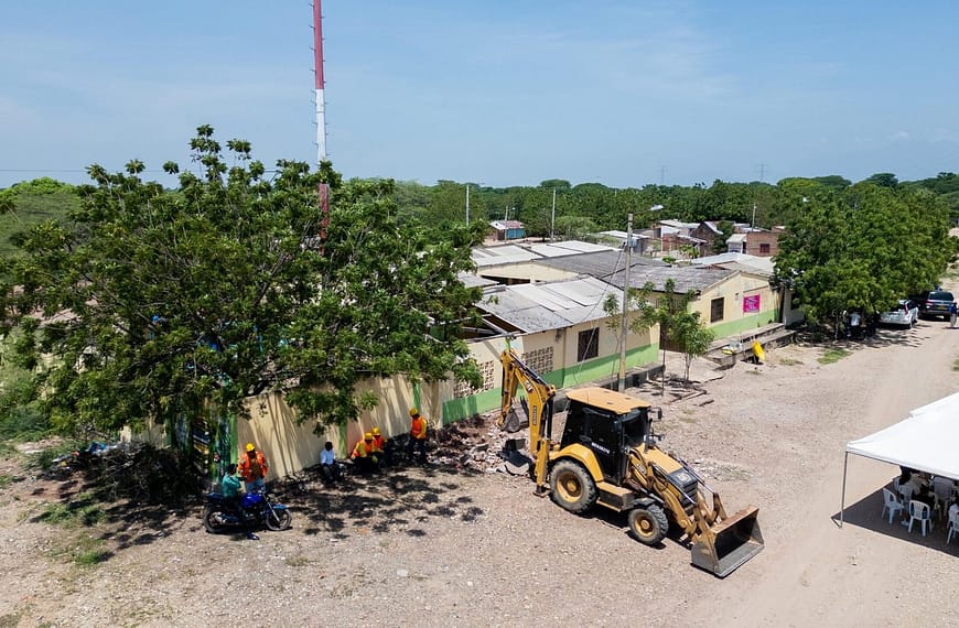 La gobernadora del Cesar puso en marcha la construcción de una moderna infraestructura en Las Pitillas
