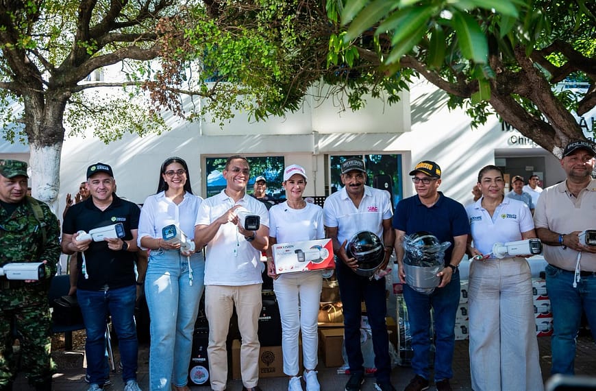 Chiriguaná estará más seguro: Gobierno departamental entregó 90 cámaras de vigilancia al municipio